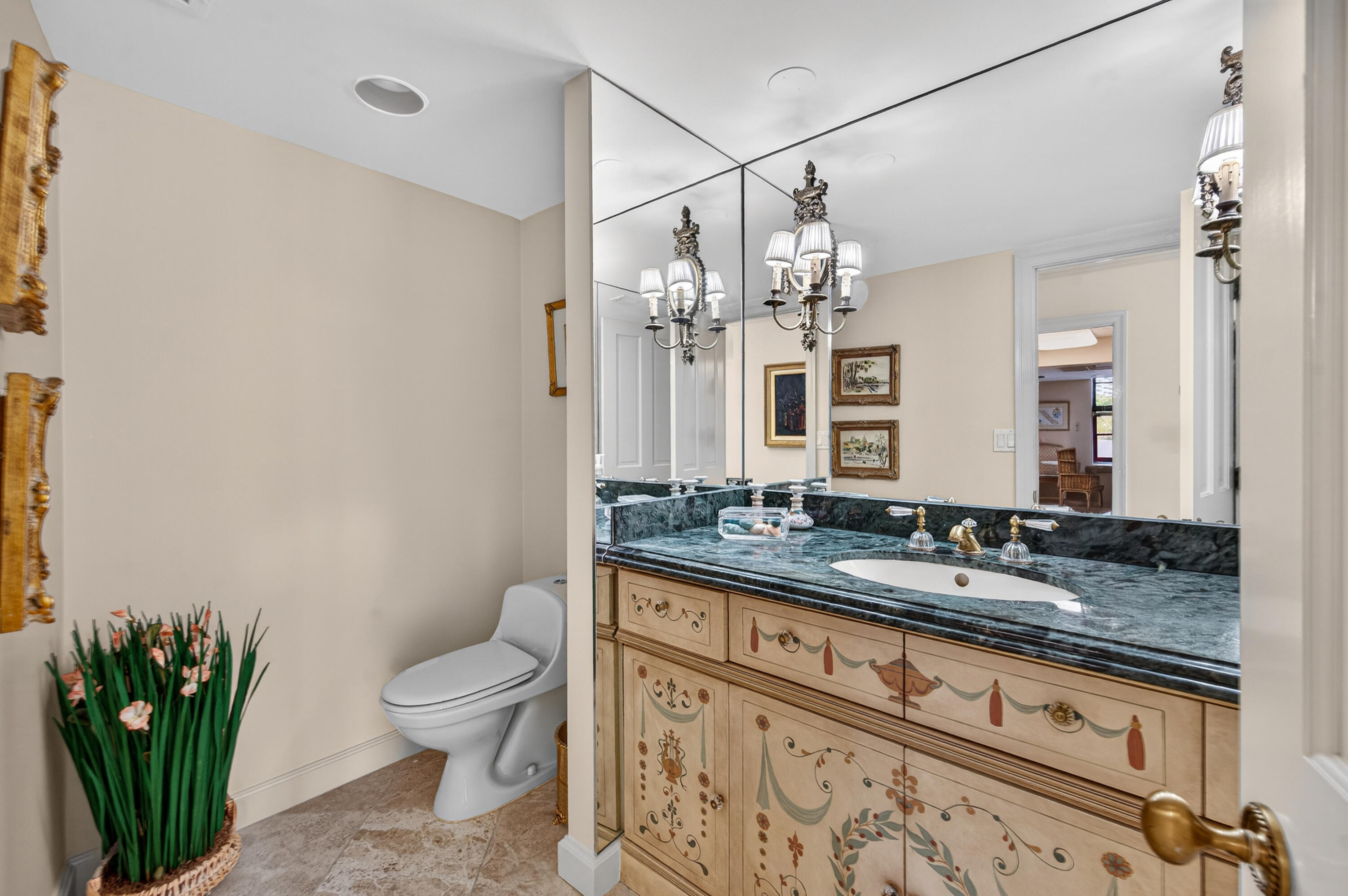 TOWERHOUSE CONDO - Residential