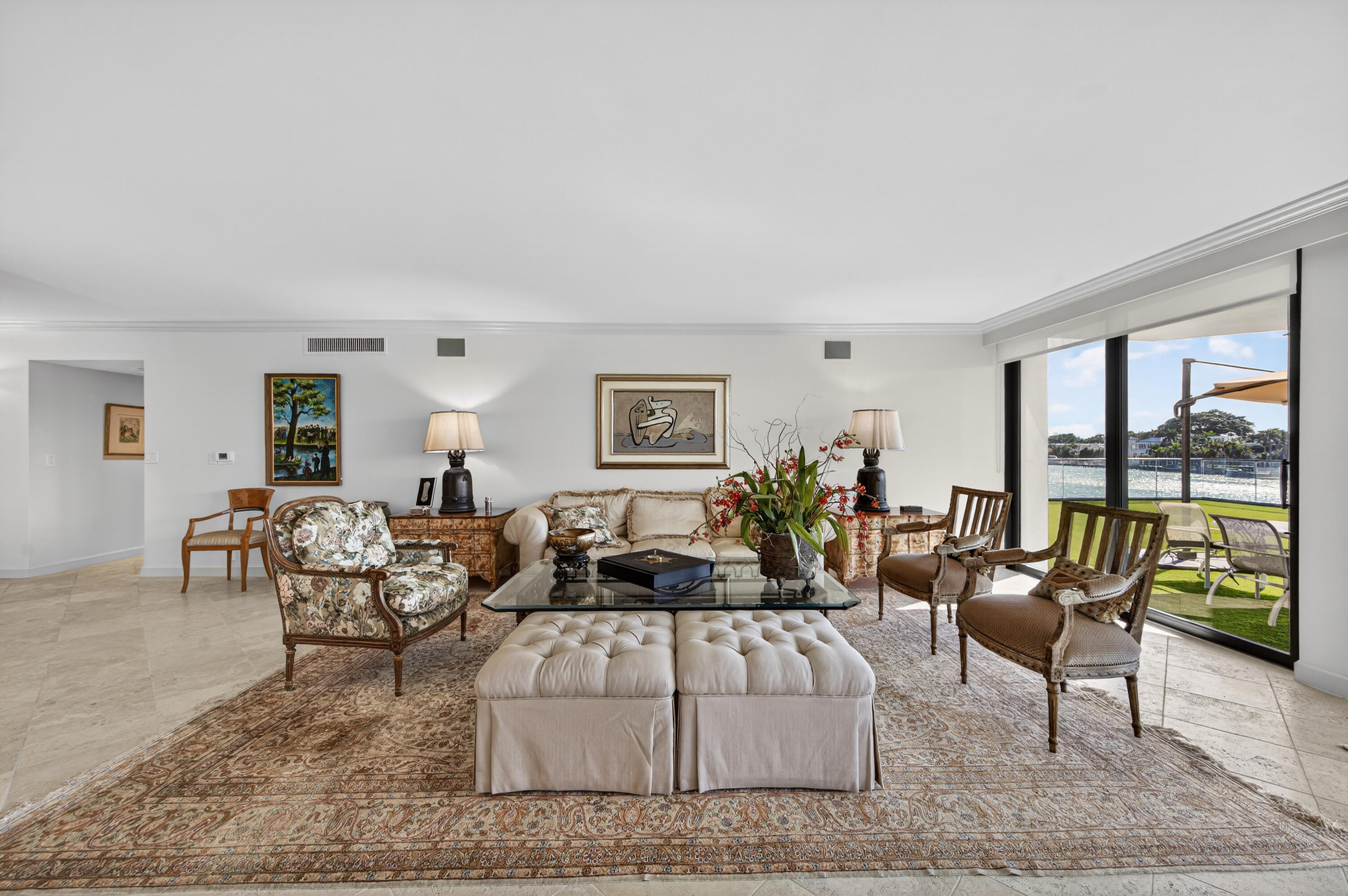 TOWERHOUSE CONDO - Residential