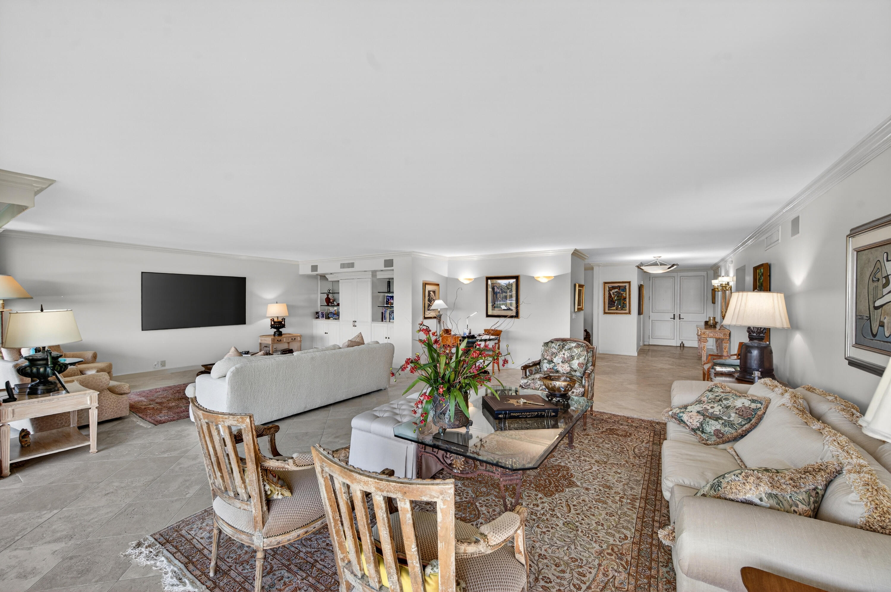 TOWERHOUSE CONDO - Residential