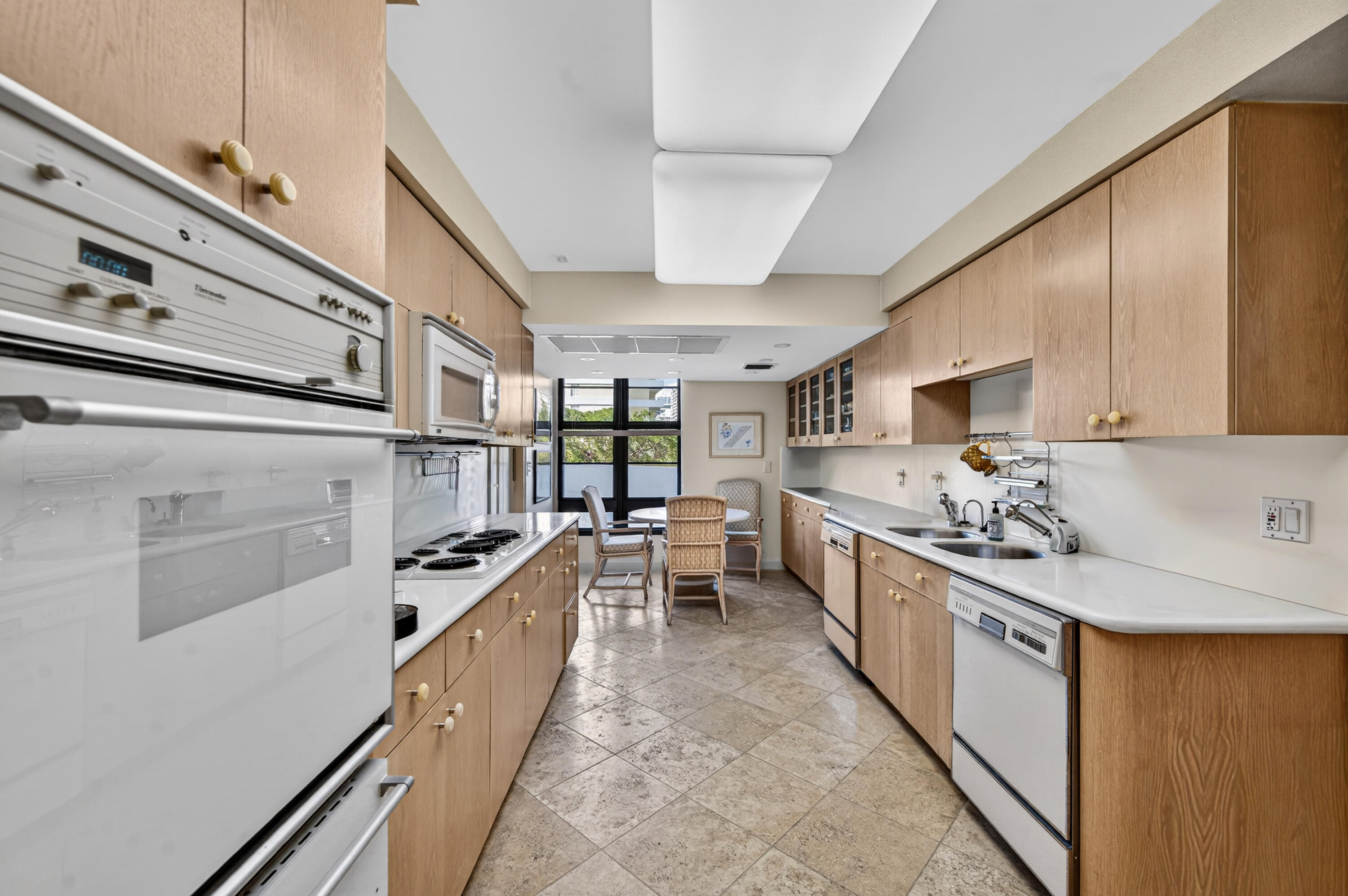 TOWERHOUSE CONDO - Residential