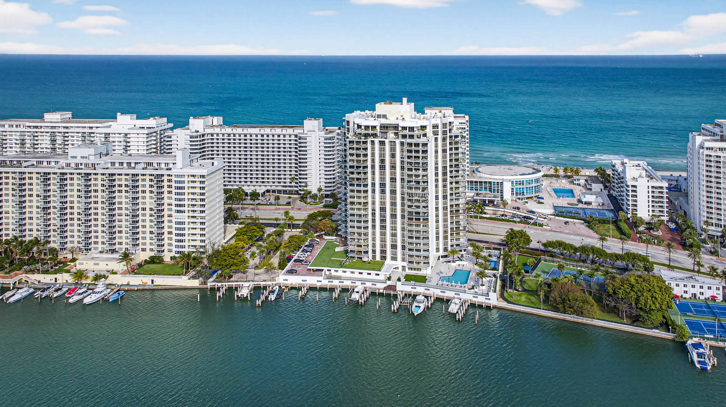 TOWERHOUSE CONDO - Residential