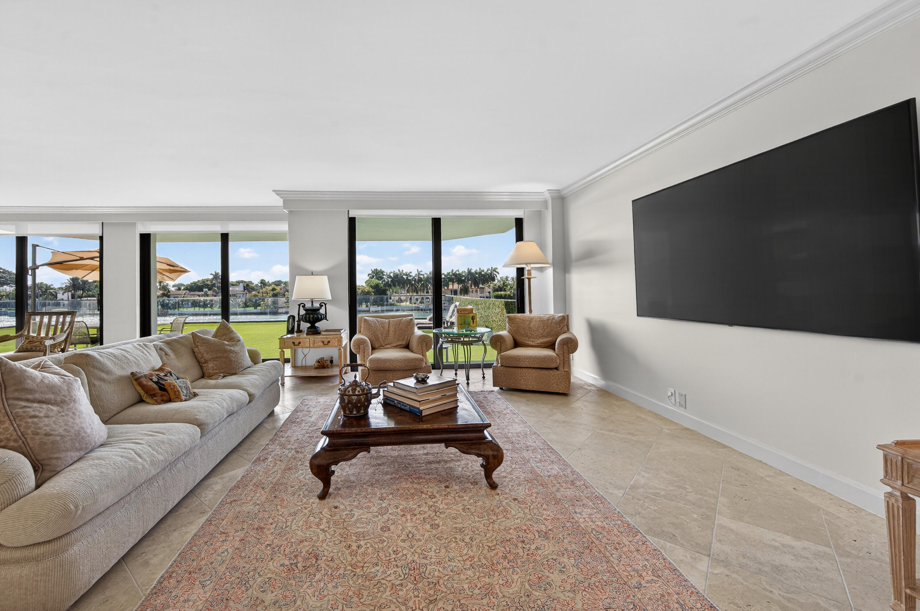 TOWERHOUSE CONDO - Residential