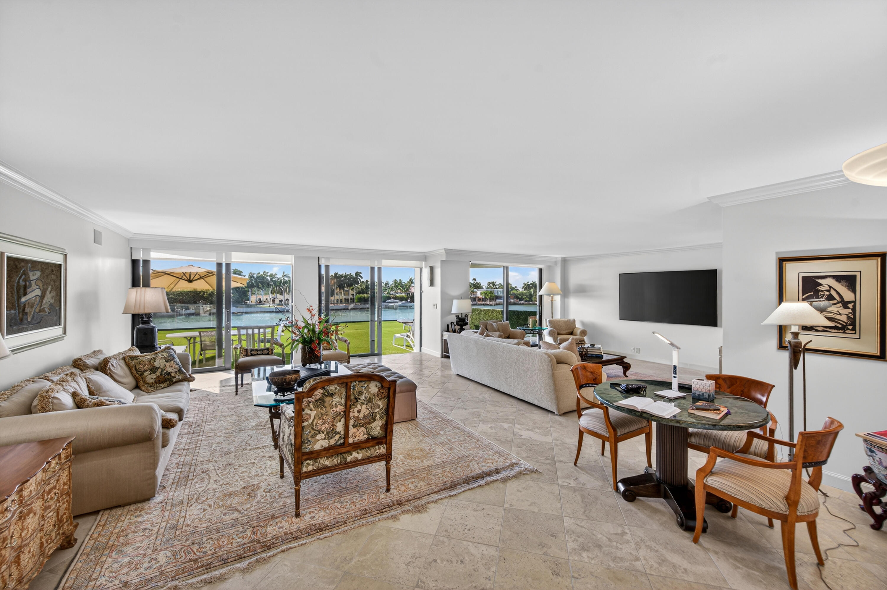 TOWERHOUSE CONDO - Residential