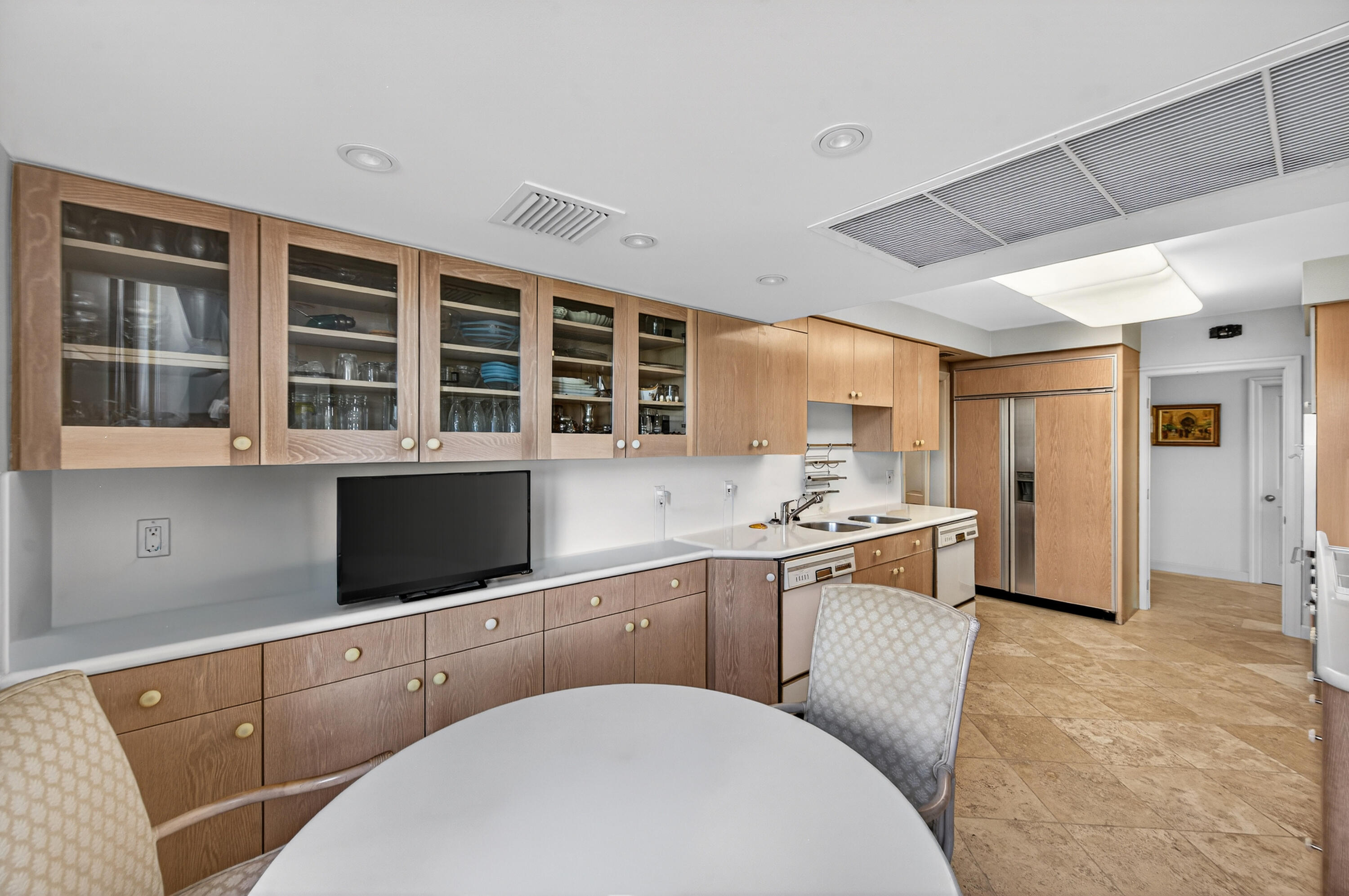 TOWERHOUSE CONDO - Residential