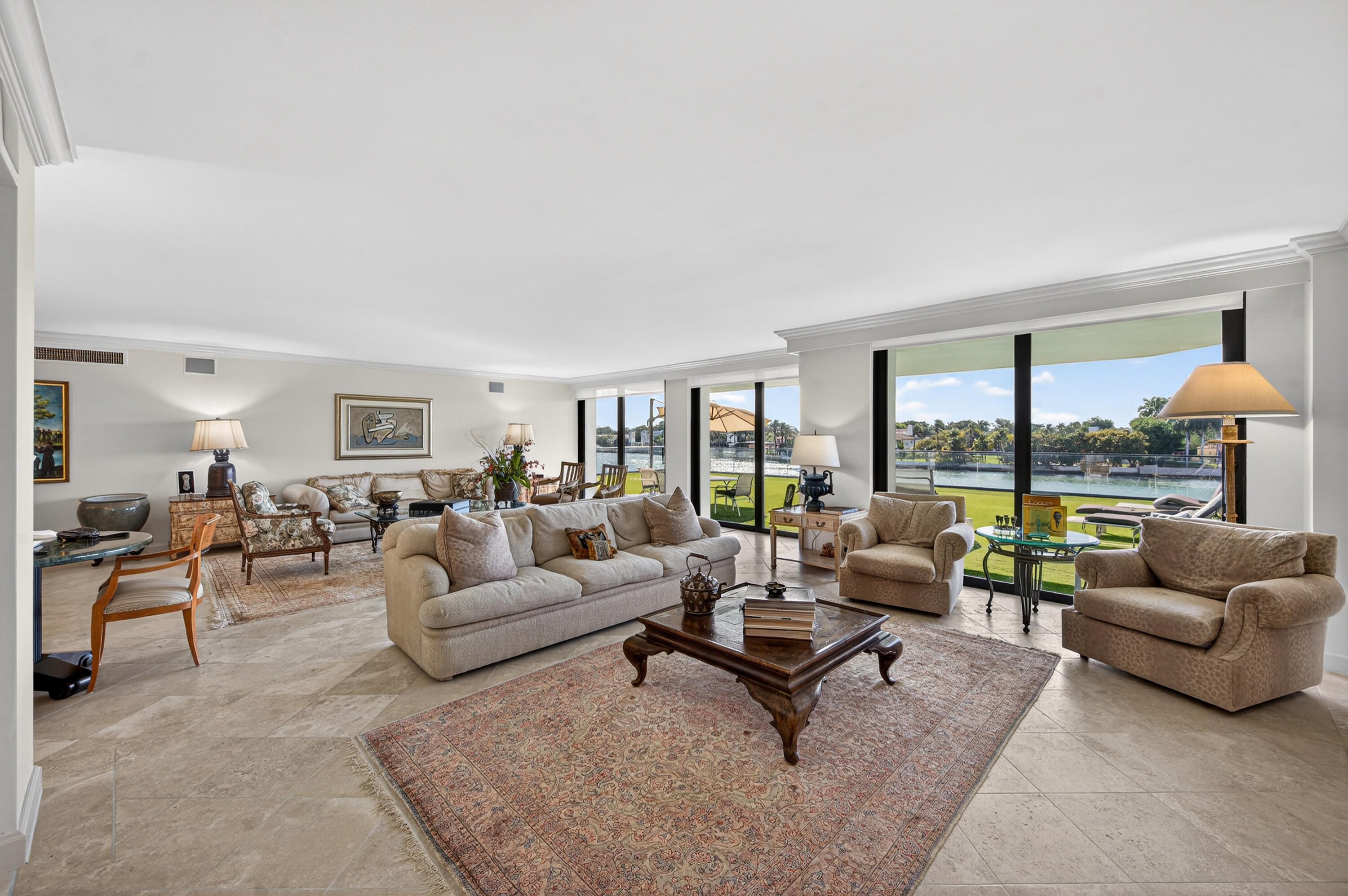 TOWERHOUSE CONDO - Residential