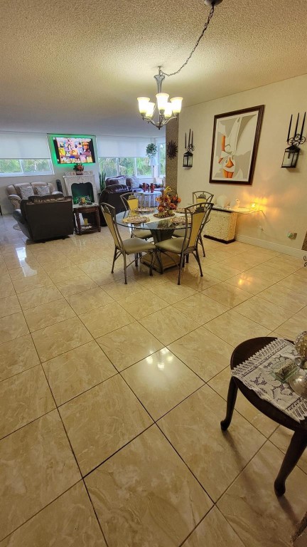 ROYAL OAKS CONDO - Residential Lease