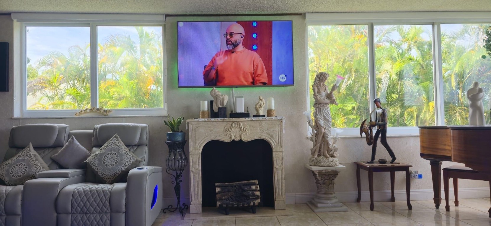 ROYAL OAKS CONDO - Residential Lease