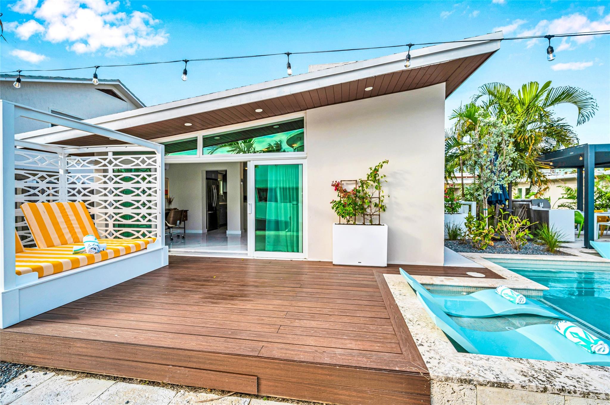 Coral Ridge 21-50 B - Residential Income