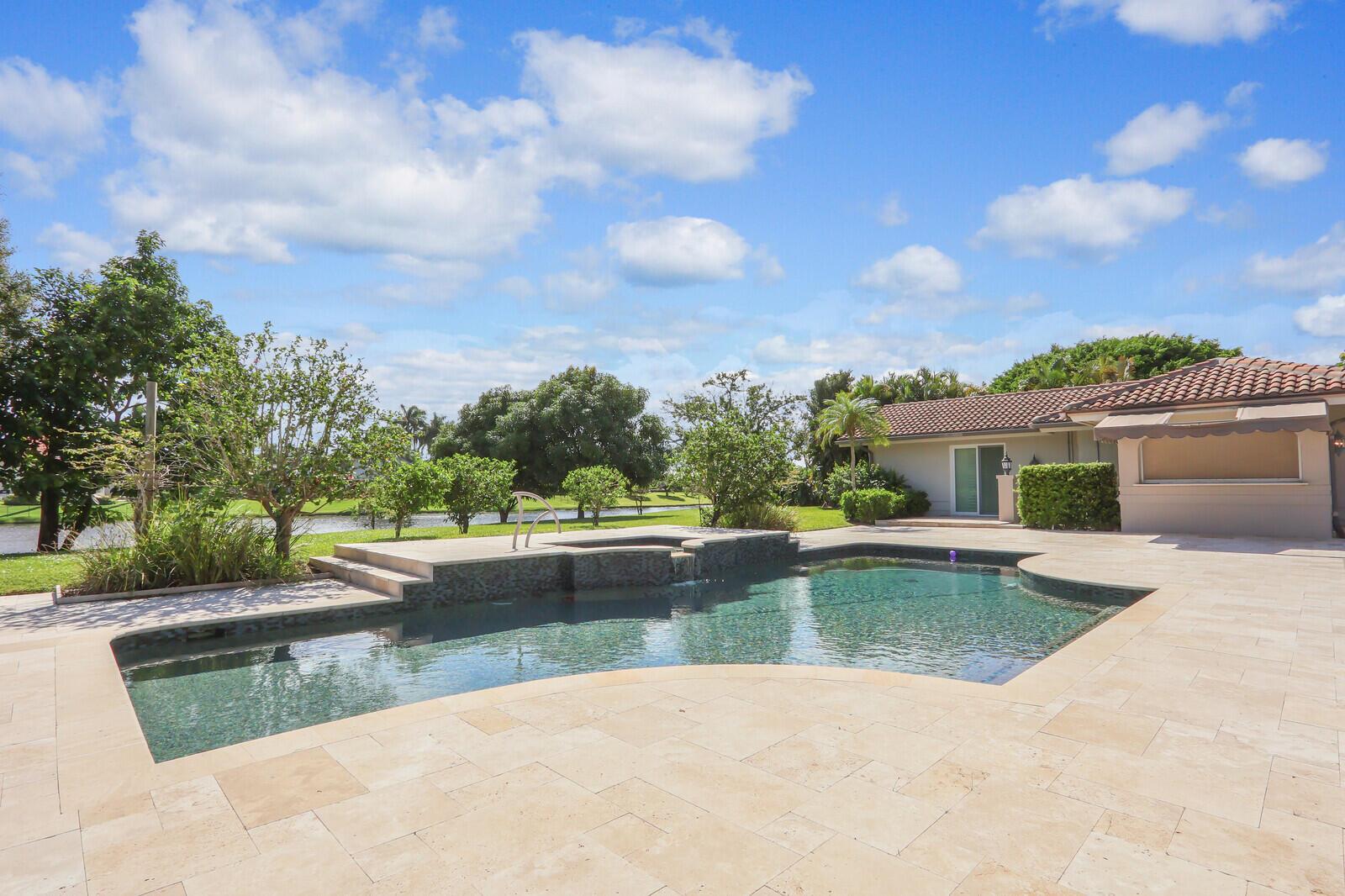 FRENCHMANS CREEK - Residential
