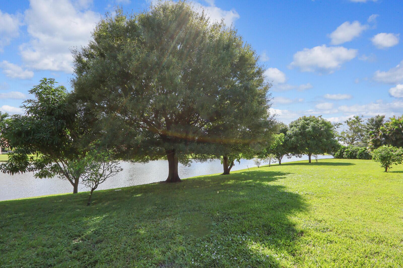 FRENCHMANS CREEK - Residential