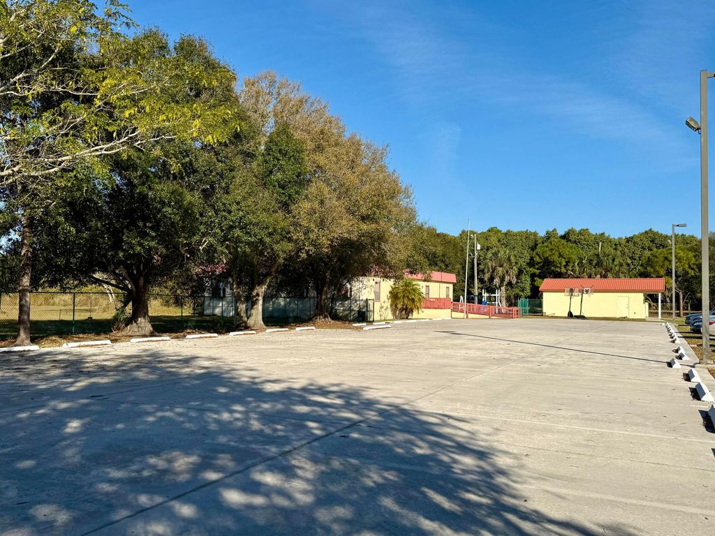 Photo of 2525 S 25th Street, Fort Pierce, FL 34981 (MLS # R11151869)