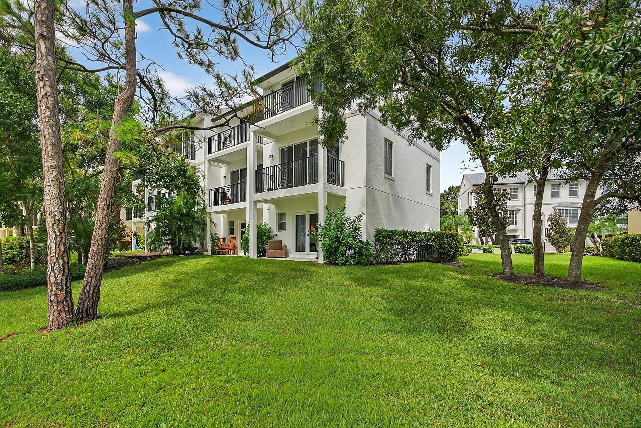 CAROLINA TRACE TOWNHOMES - Residential