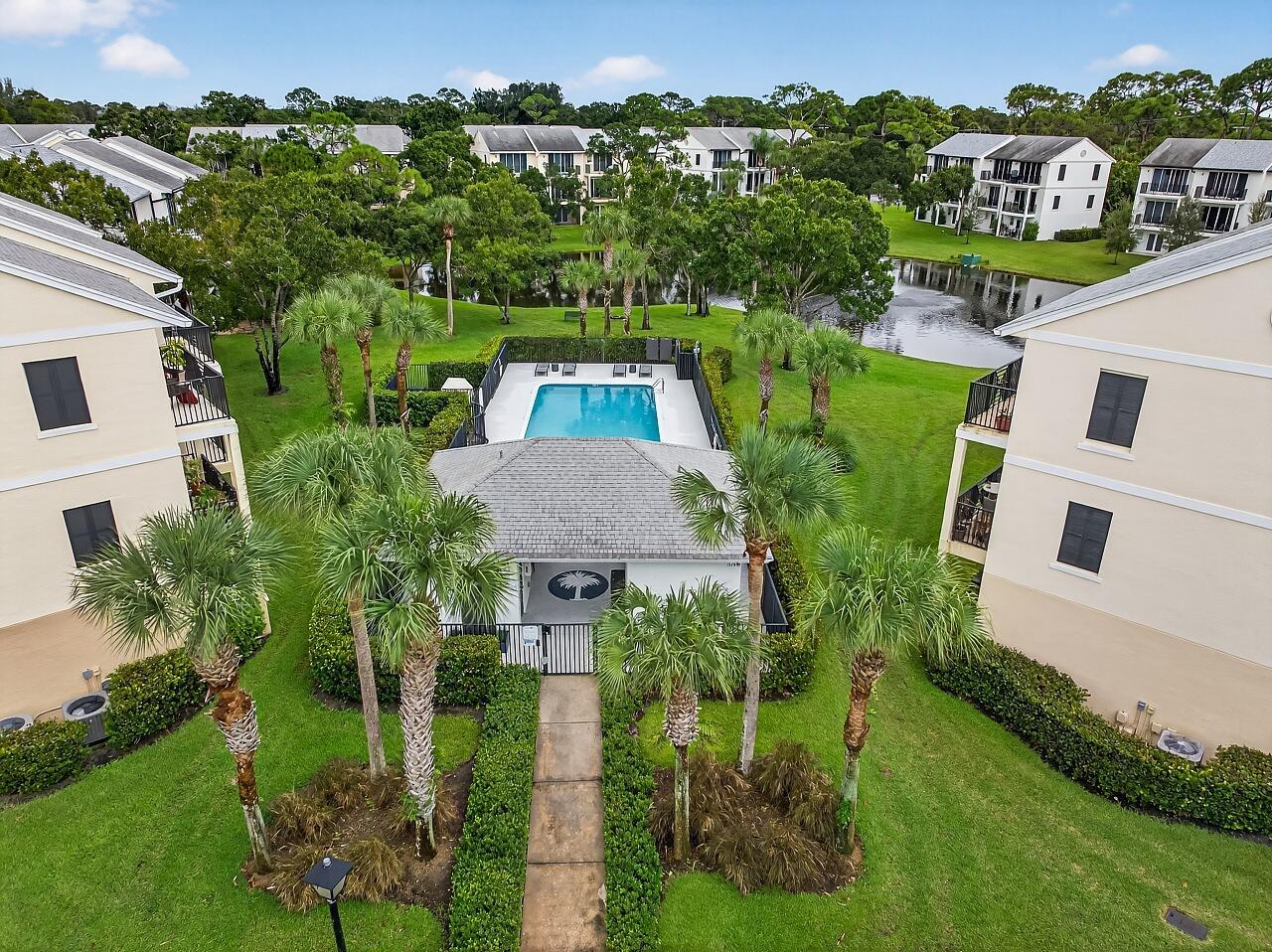 CAROLINA TRACE TOWNHOMES - Residential