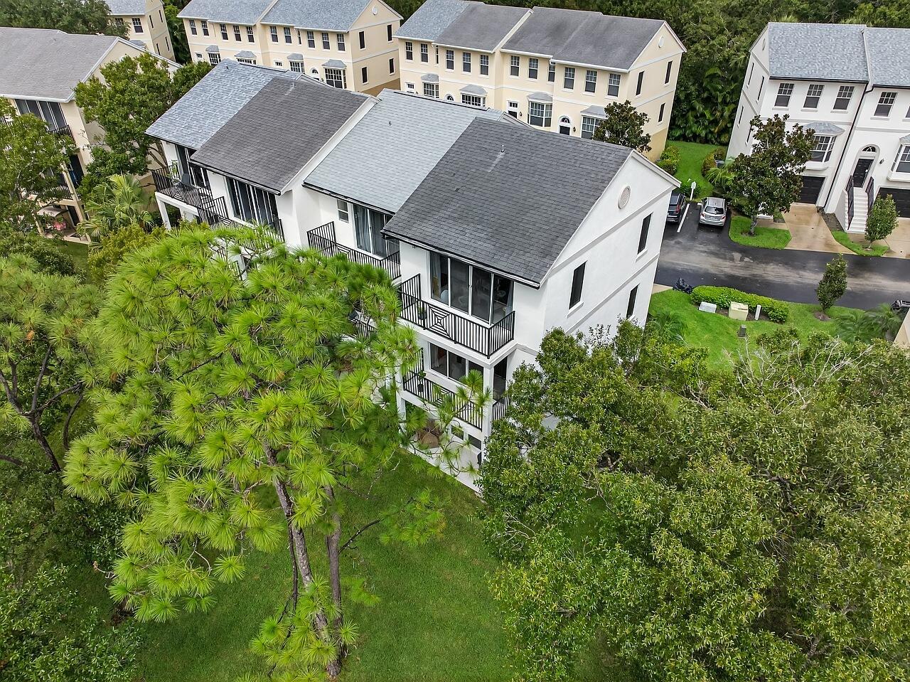 CAROLINA TRACE TOWNHOMES - Residential