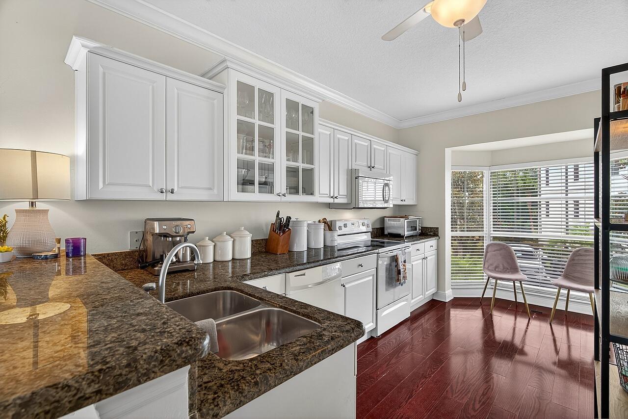 CAROLINA TRACE TOWNHOMES - Residential