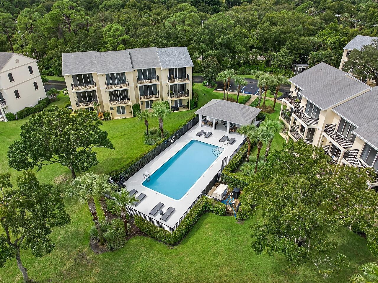CAROLINA TRACE TOWNHOMES - Residential