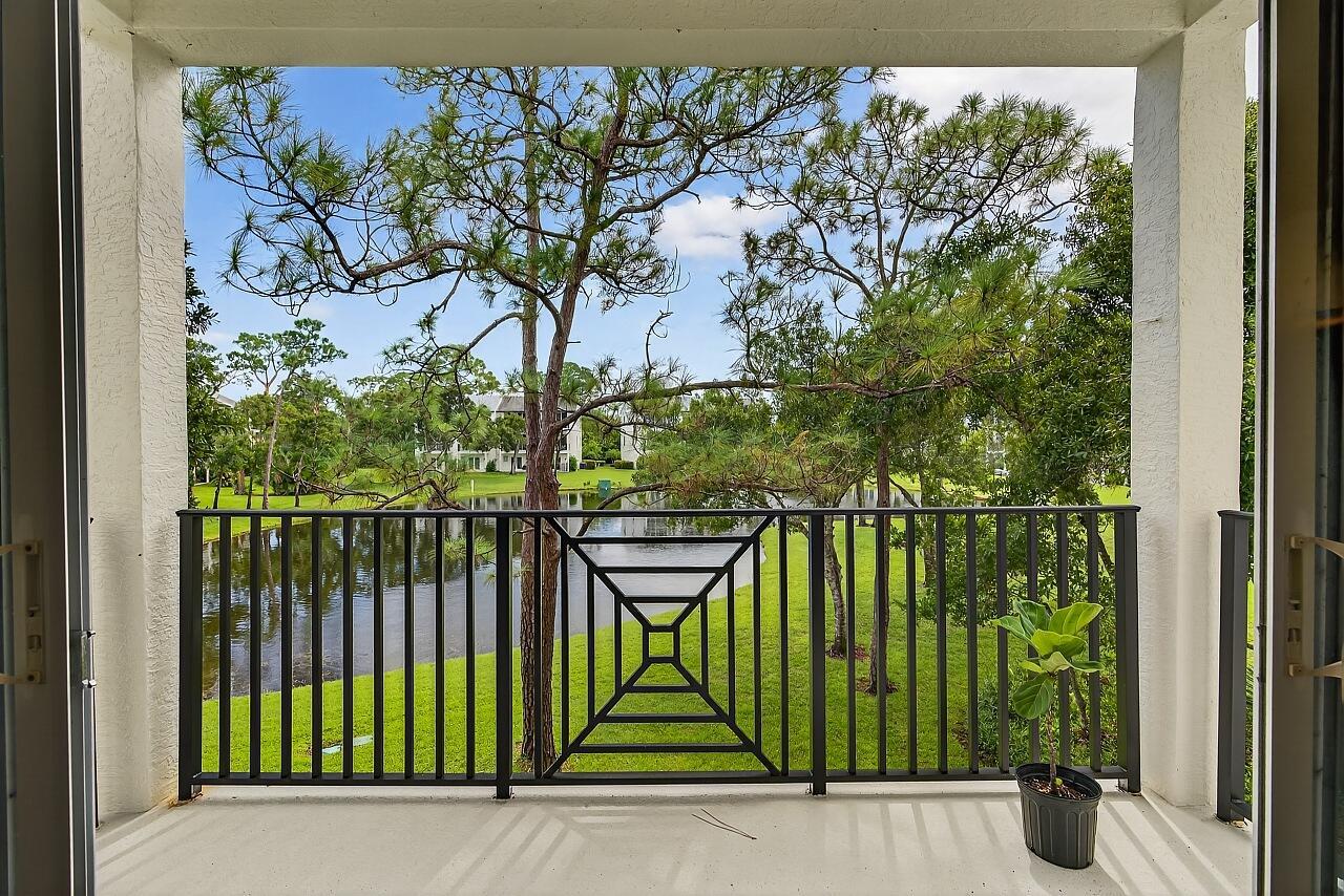 CAROLINA TRACE TOWNHOMES - Residential