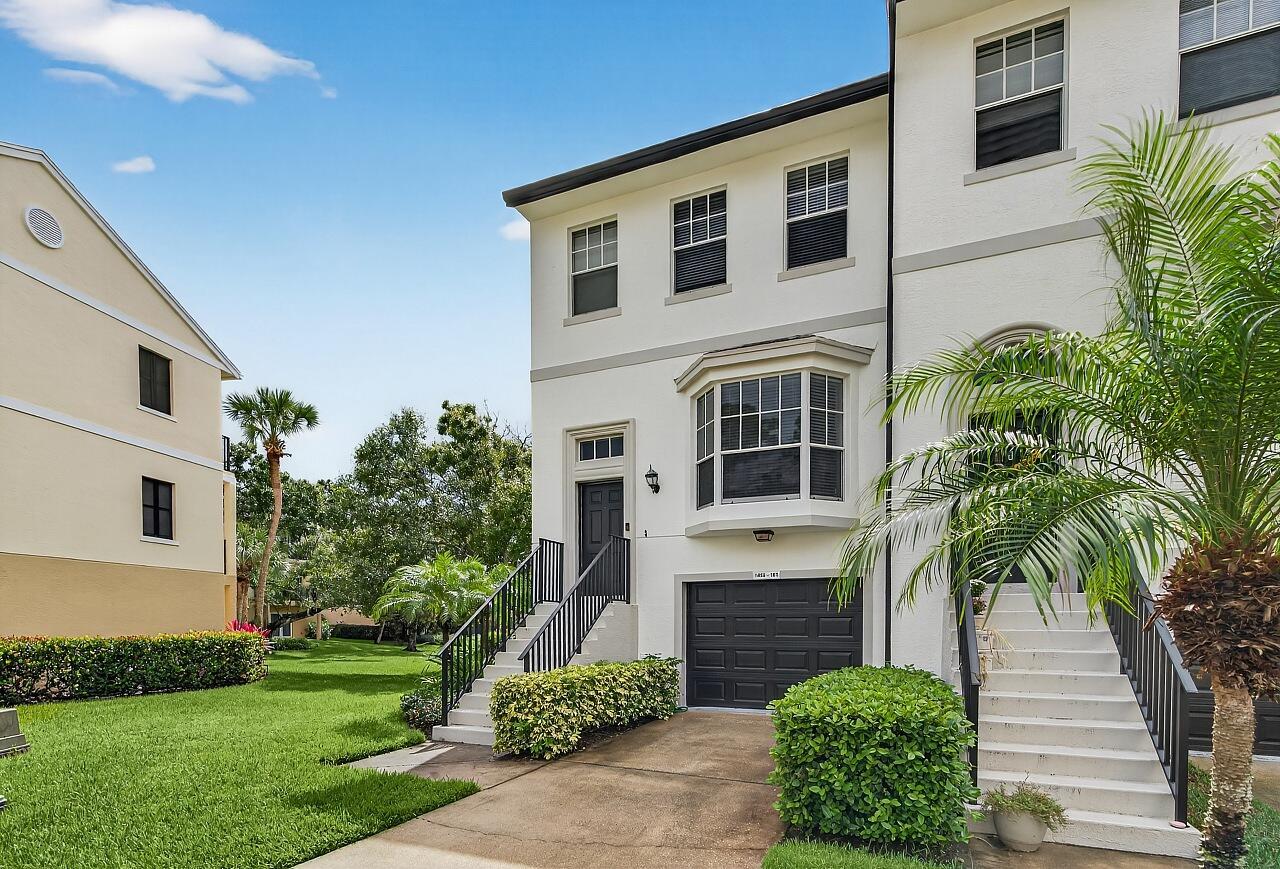 CAROLINA TRACE TOWNHOMES - Residential