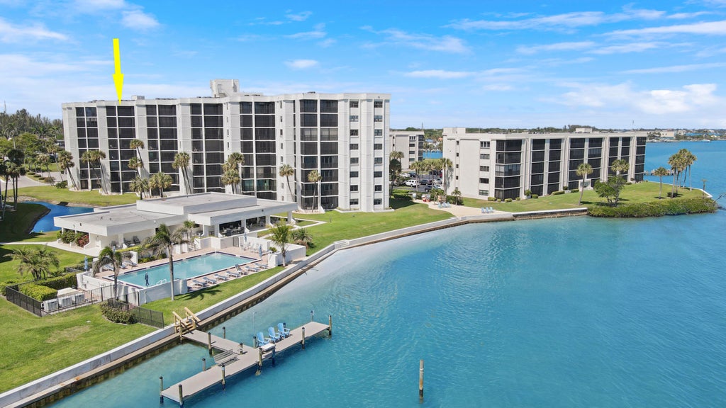 Photo of 19800 Sandpointe Bay Drive #805, Jupiter, FL 33469 (MLS # R11071908)