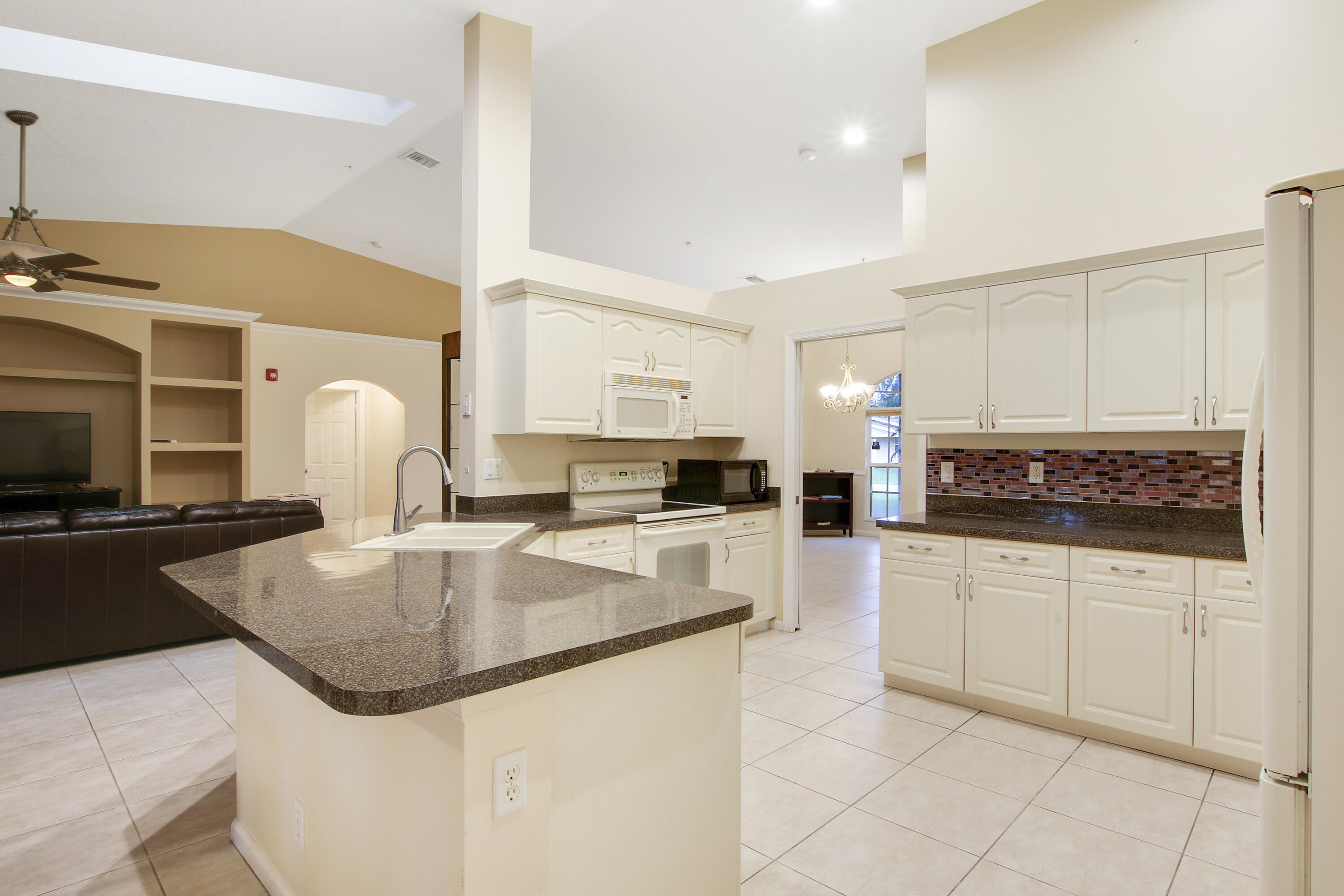 SOUTH PORT ST LUCIE UNIT 5 - Residential Lease