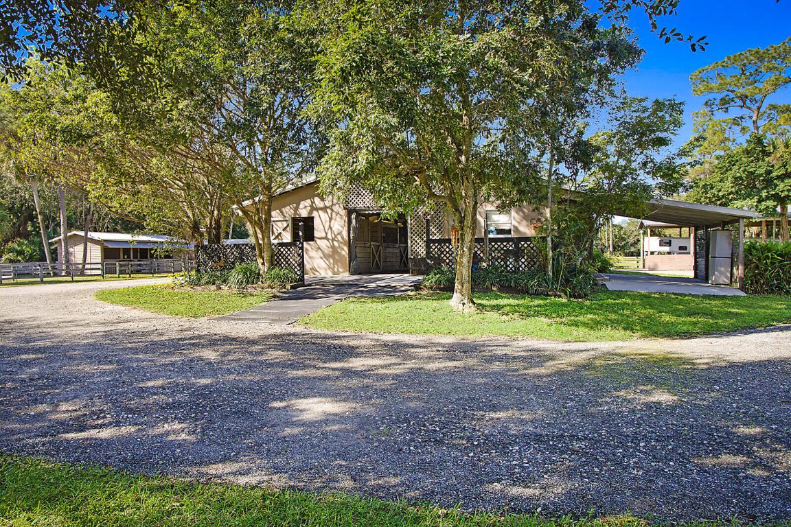 LOXAHATCHEE GROVES - Residential