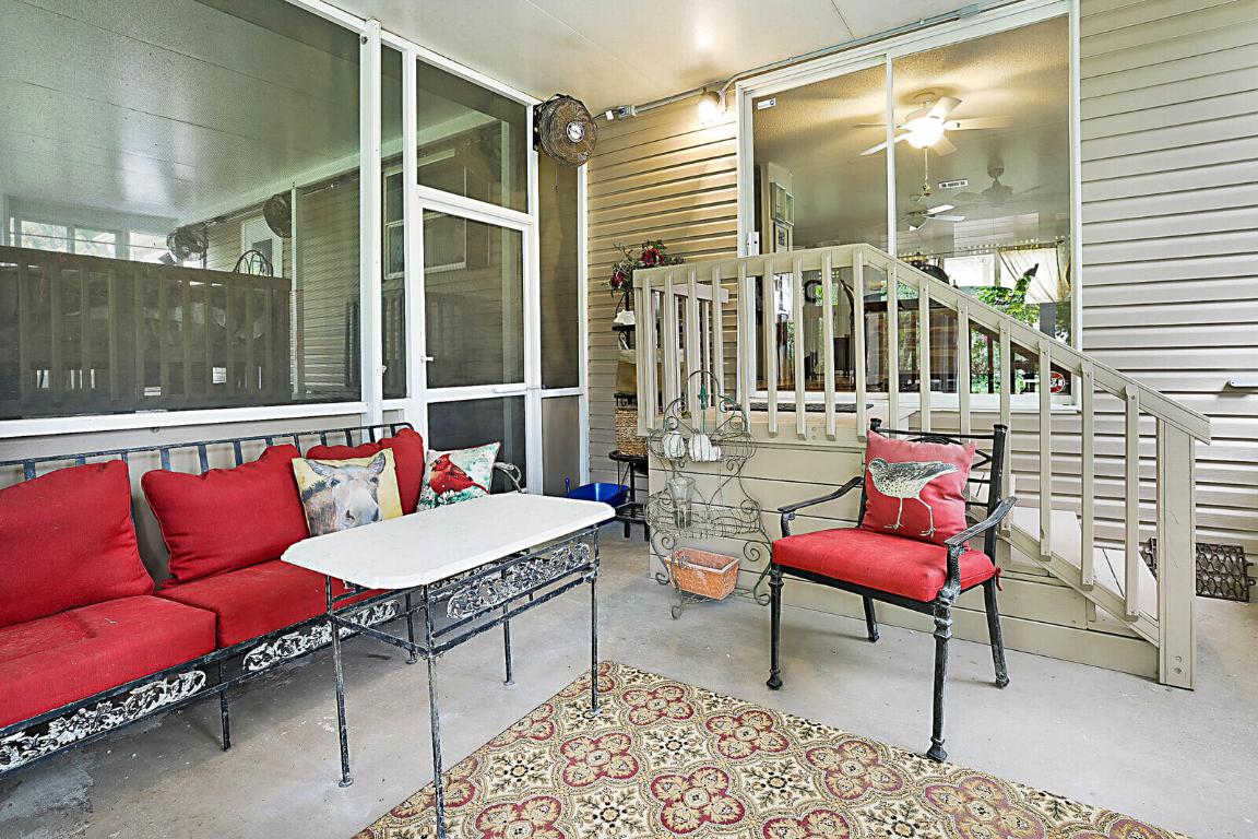 LOXAHATCHEE GROVES - Residential