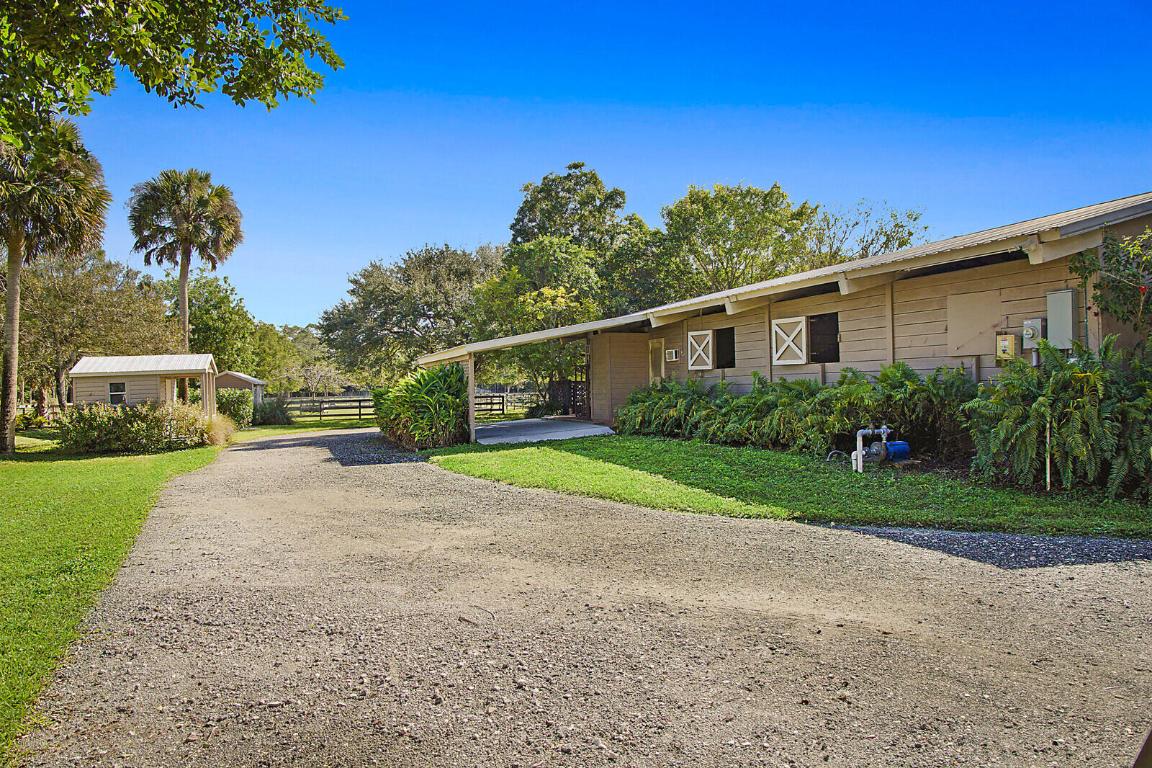 LOXAHATCHEE GROVES - Residential