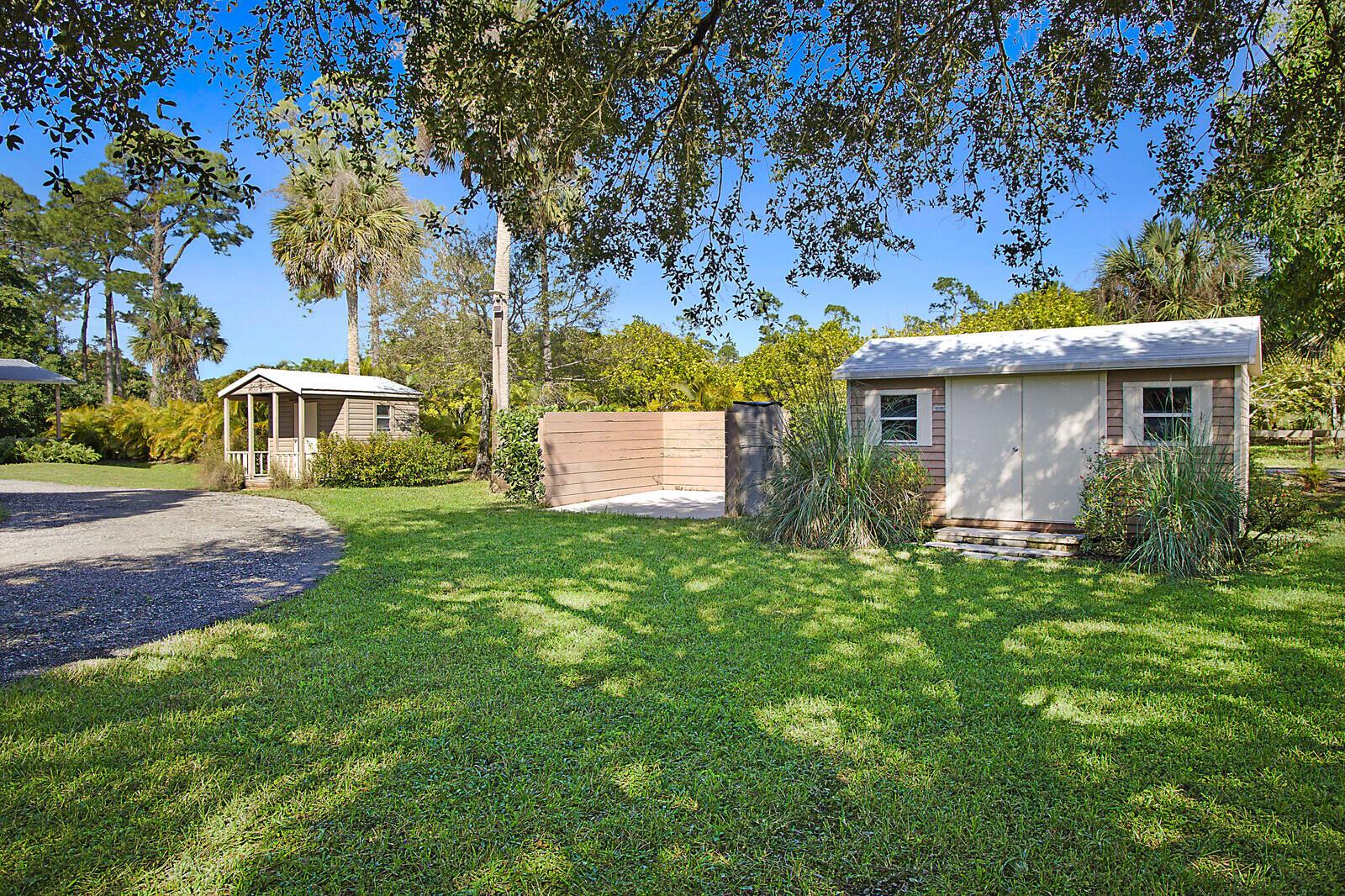 LOXAHATCHEE GROVES - Residential