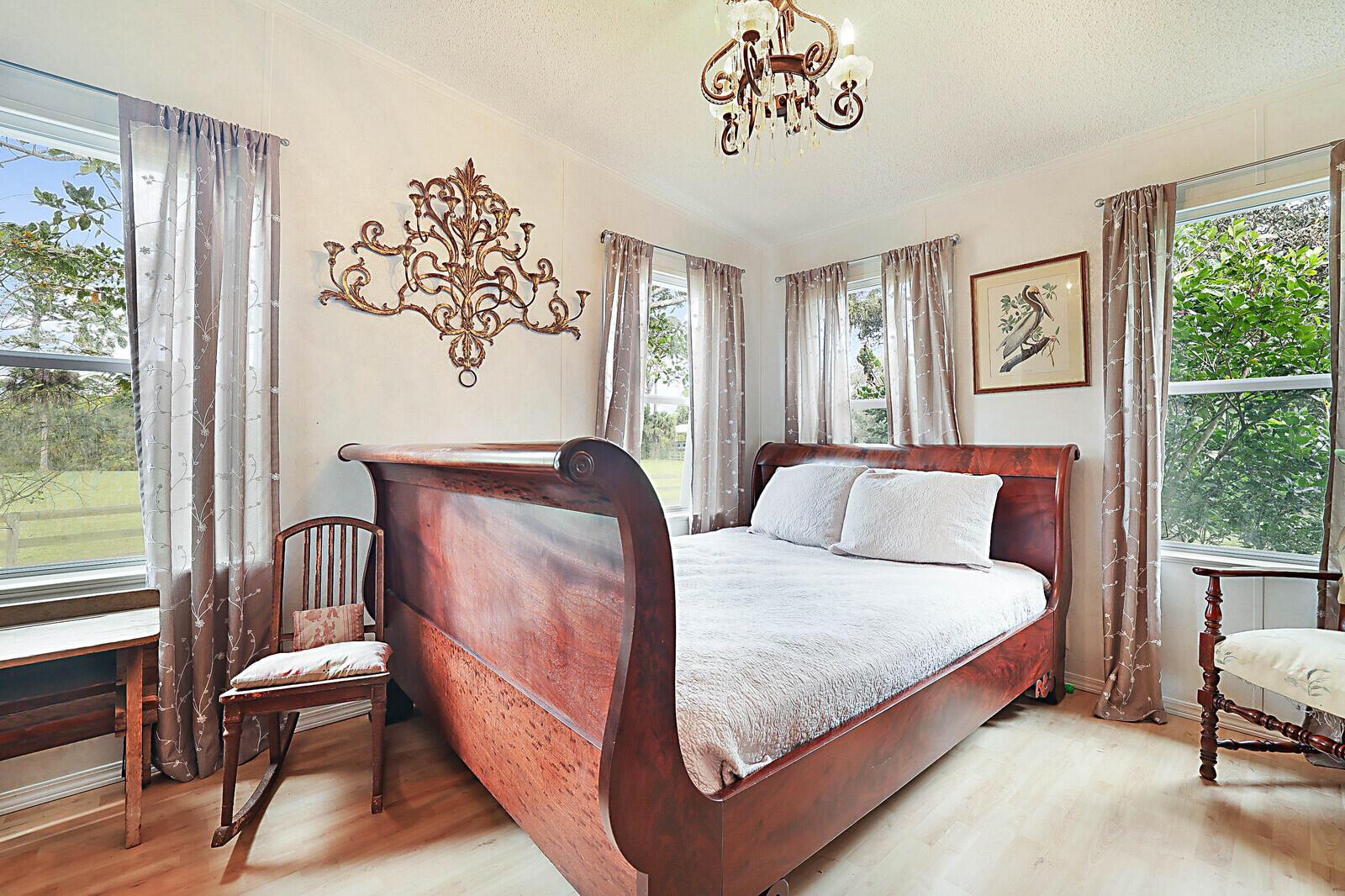 LOXAHATCHEE GROVES - Residential