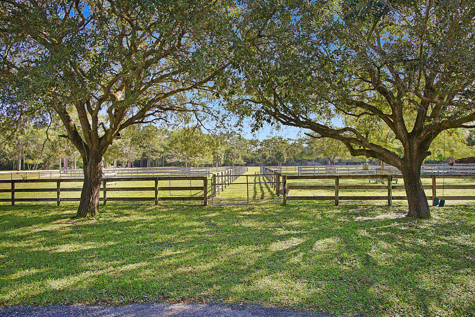 LOXAHATCHEE GROVES - Residential