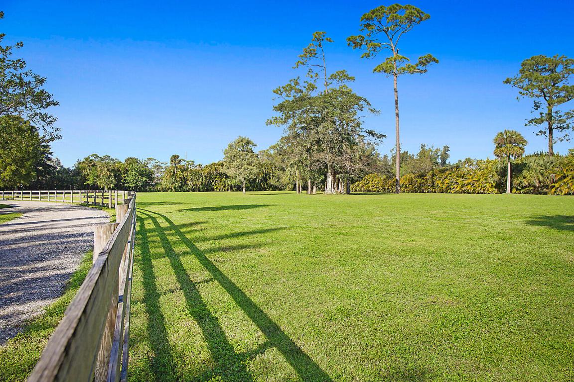 LOXAHATCHEE GROVES - Residential