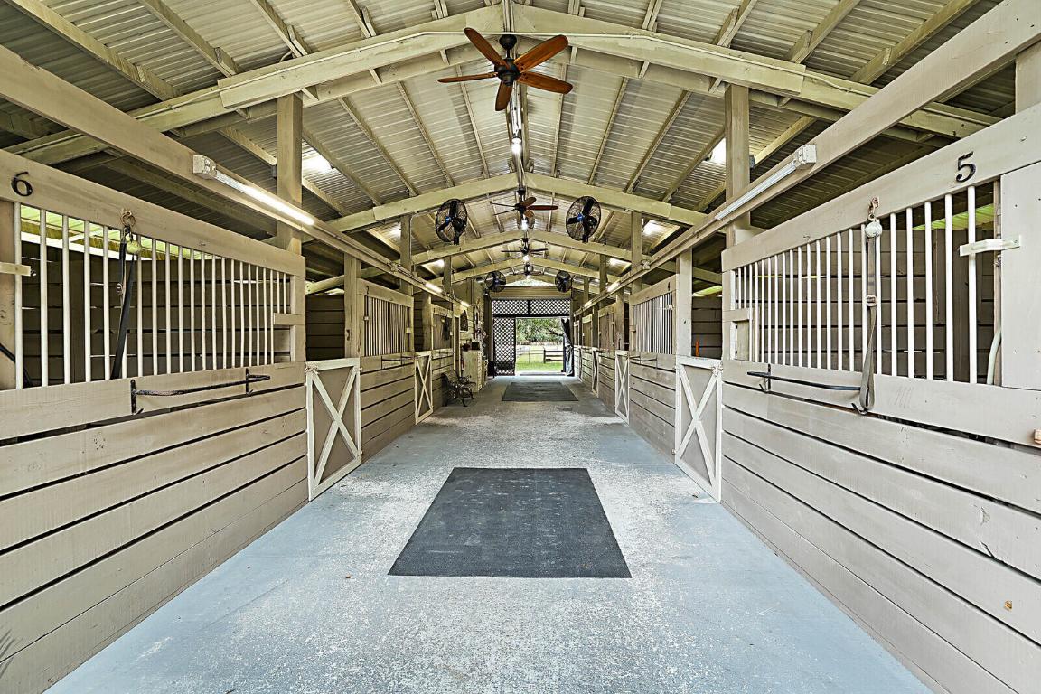 LOXAHATCHEE GROVES - Residential