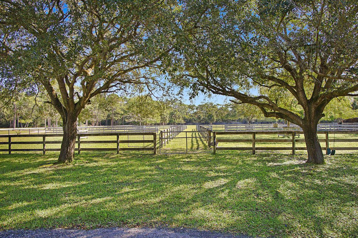 LOXAHATCHEE GROVES - Residential