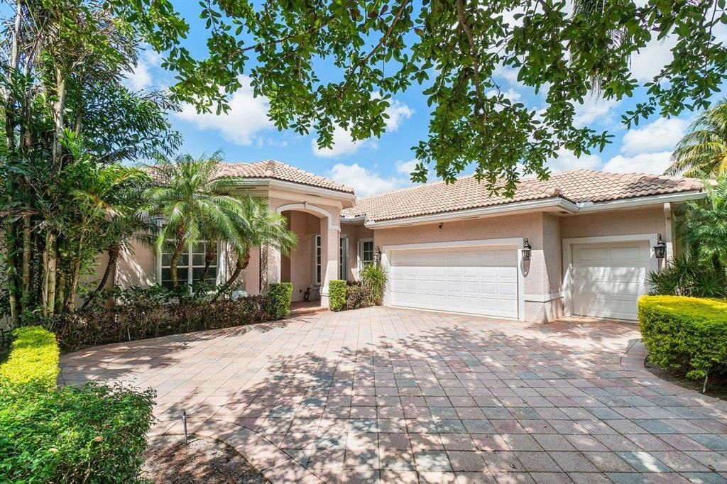 Photo of 101 Chasewood Circle, Palm Beach Gardens, FL 33418 (MLS # R10700609)
