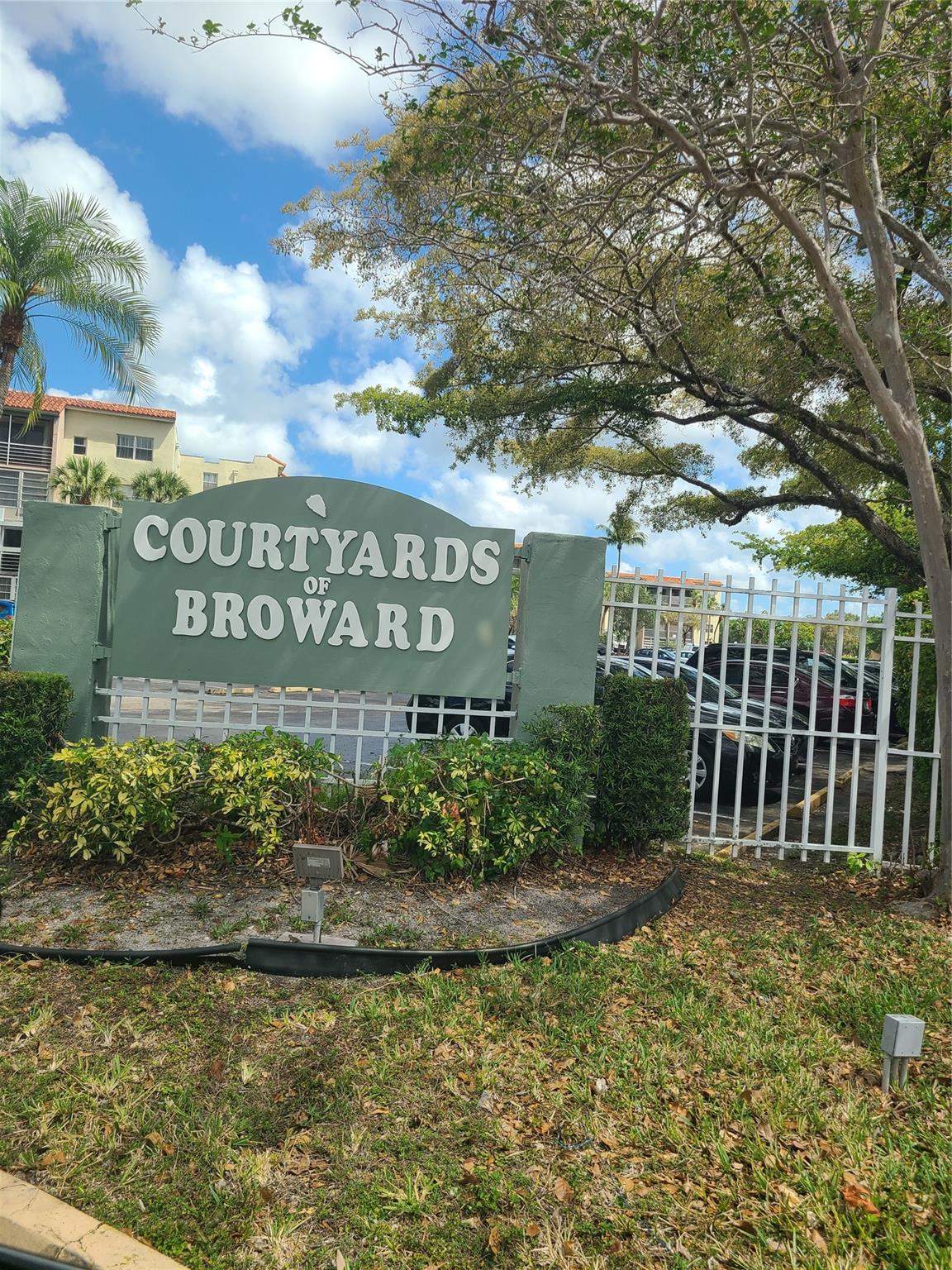 COURTYARDS OF BROWARD CON - Residential