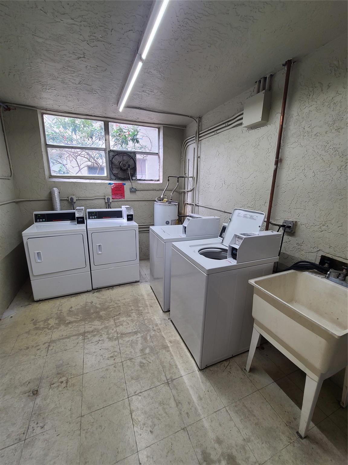 COURTYARDS OF BROWARD CON - Residential