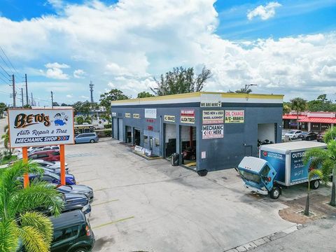 3593 S Military Trail Lake Worth FL 33463