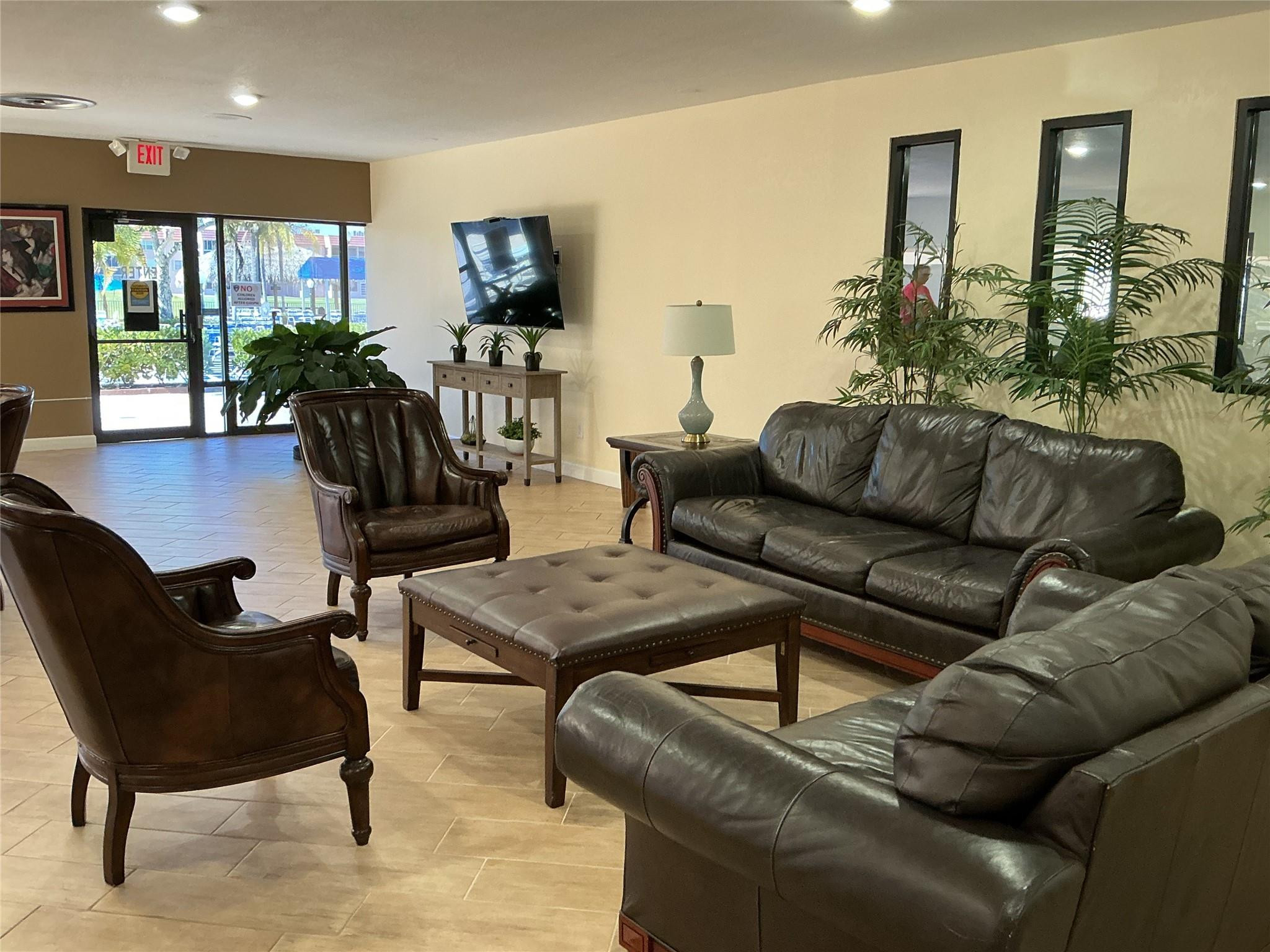 SUNRISE LAKES 129 CONDO - Residential