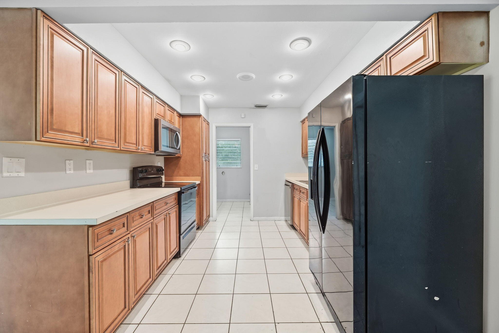 831 NW 43RD Avenue