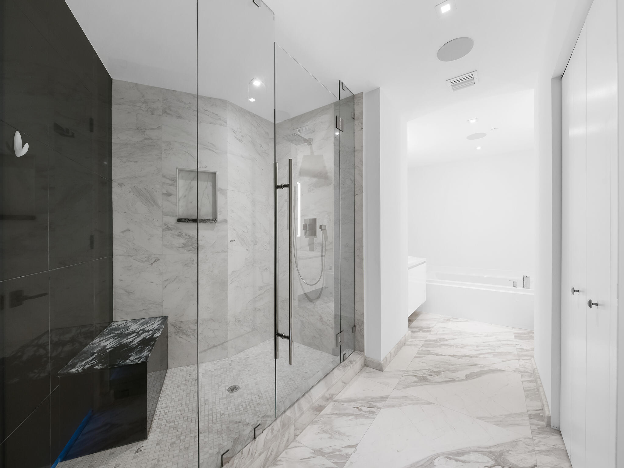 Paramount - Residential