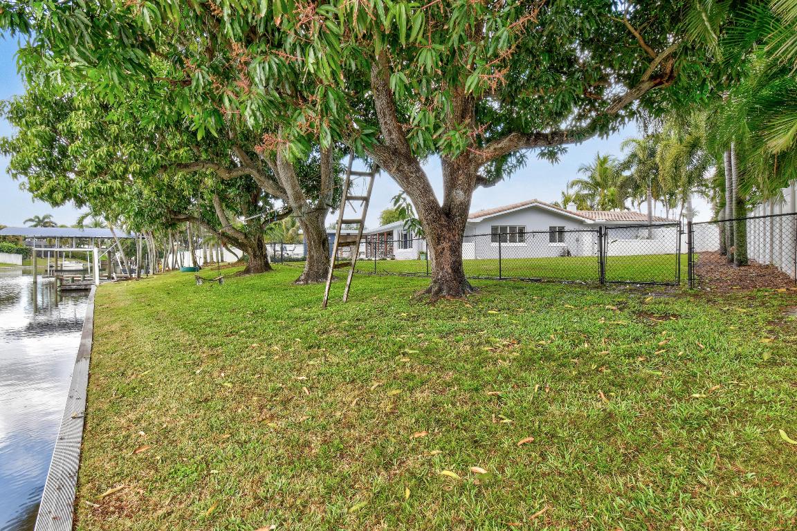 LAKE CLARKE ISLE 3 - Residential