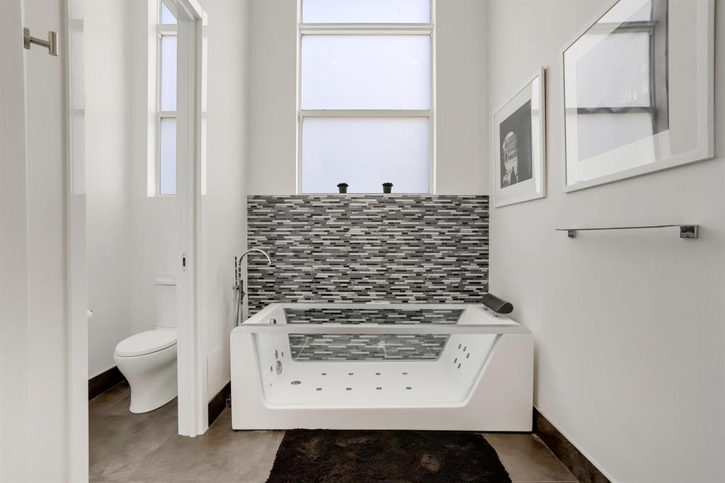 CYPRESS POINT - Residential