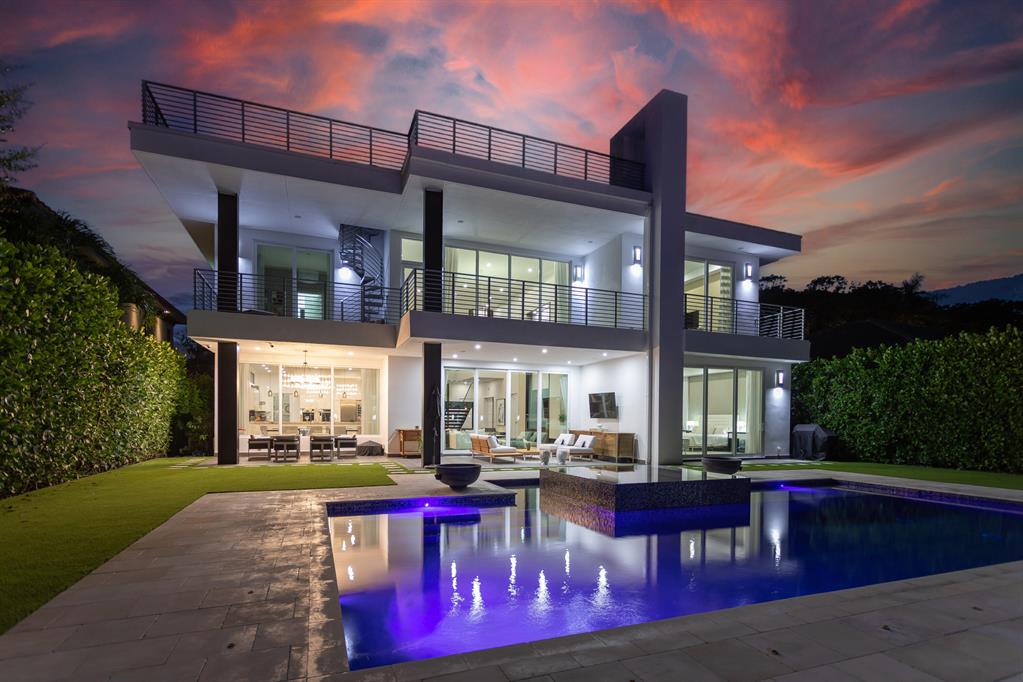 CYPRESS POINT - Residential