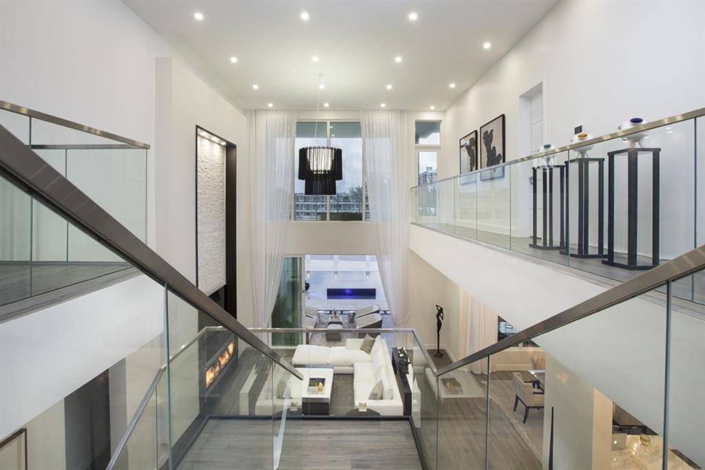 CYPRESS POINT - Residential