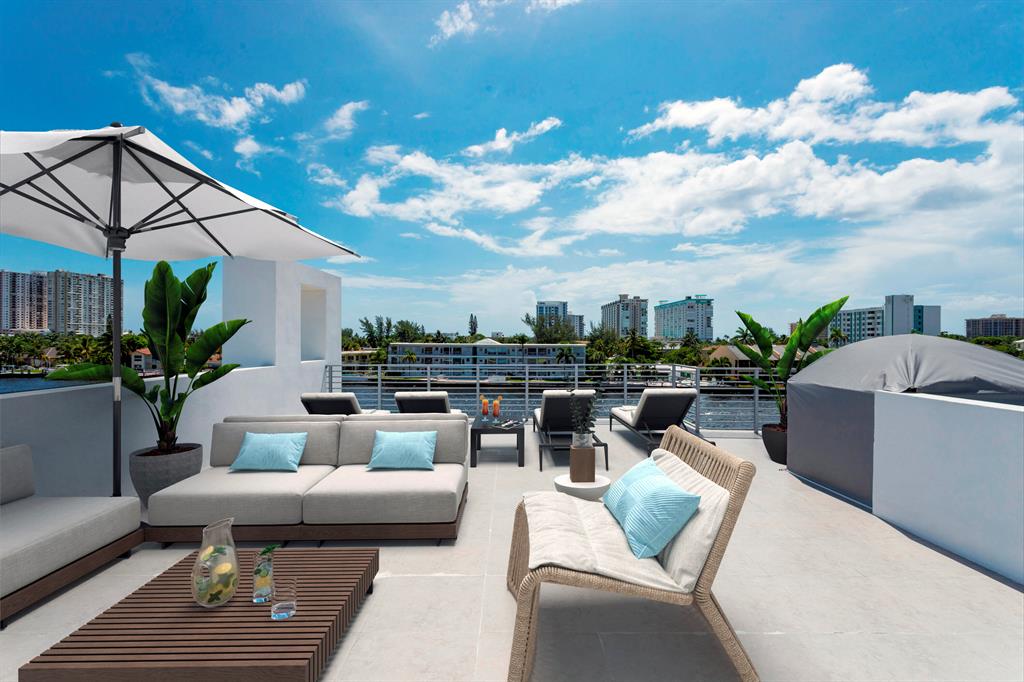 CYPRESS POINT - Residential