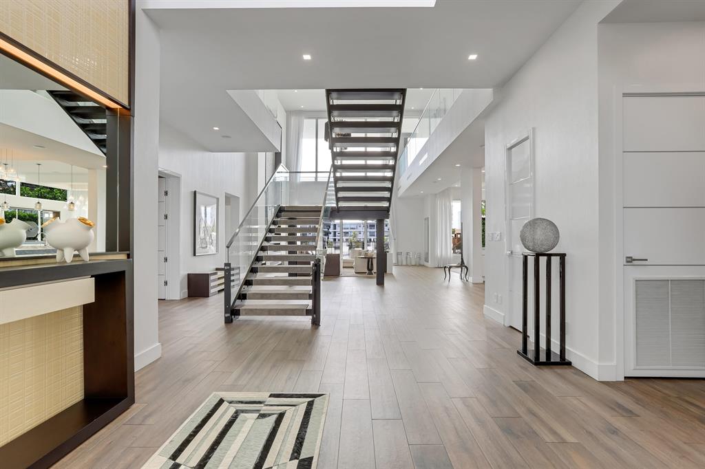 CYPRESS POINT - Residential