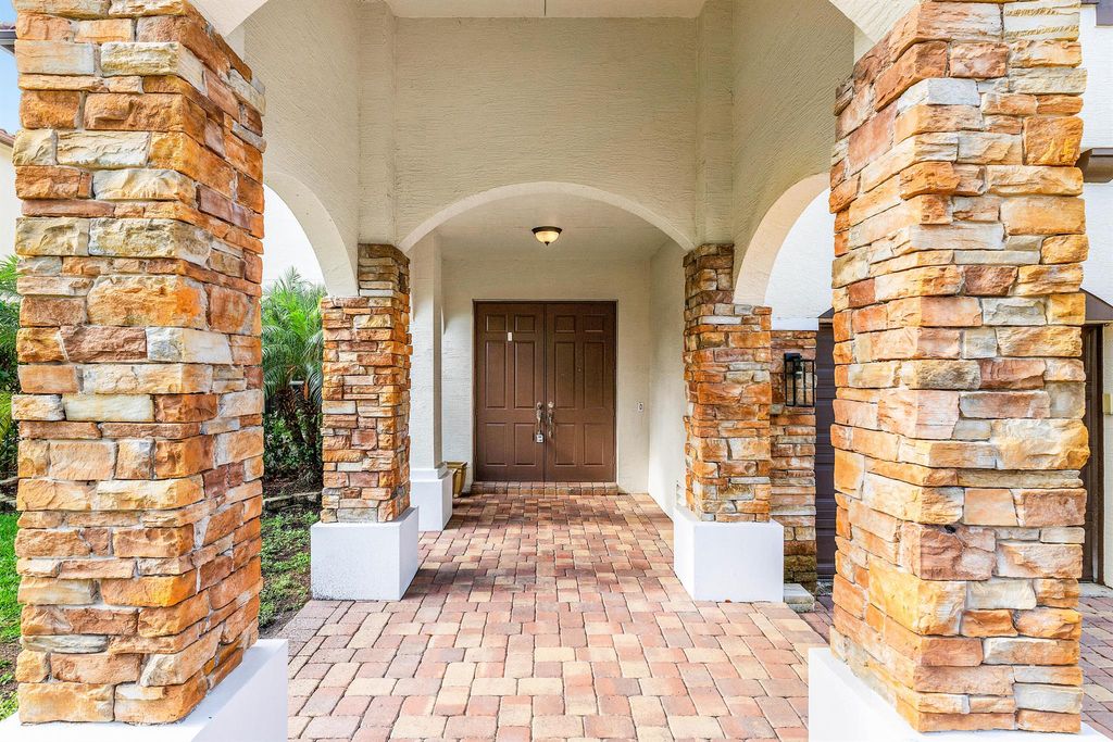 Photo of 4205 Artesa Drive, Boynton Beach, FL 33436 (MLS # R11090627)