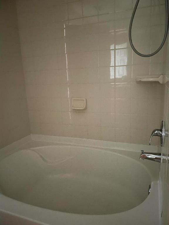 COURTYARDS AT WILLOUGHBY CONDO - Residential