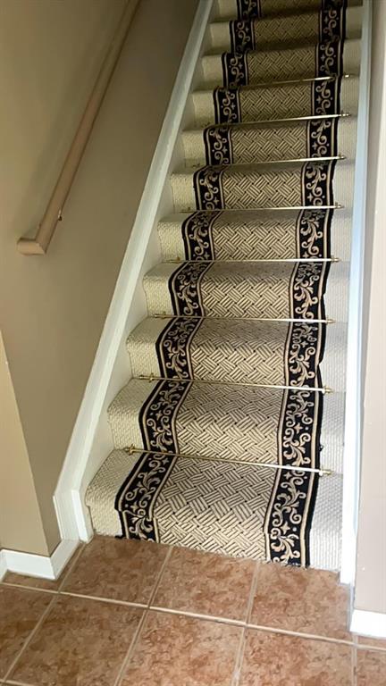 COURTYARDS AT WILLOUGHBY CONDO - Residential