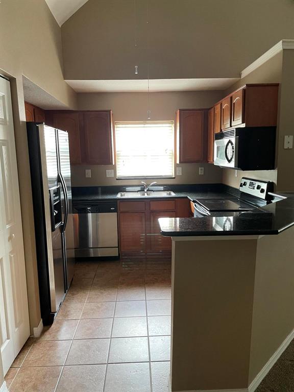 COURTYARDS AT WILLOUGHBY CONDO - Residential